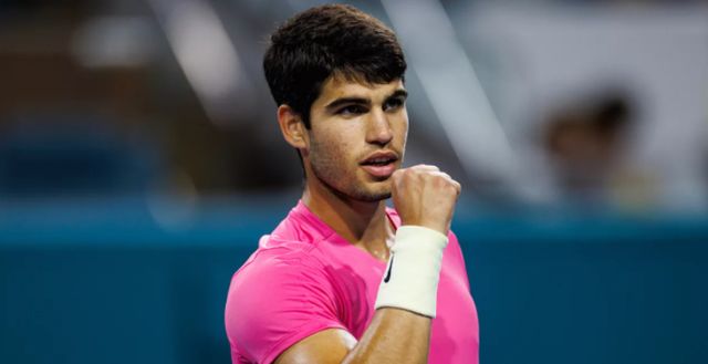 撞在比赛中 撞在比赛中