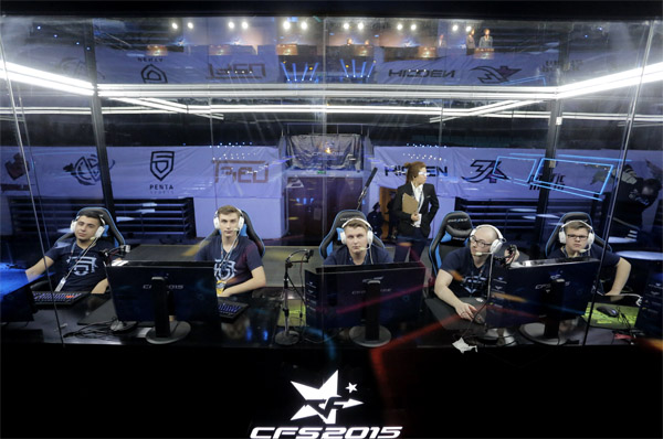 进攻中充当 进攻中充当